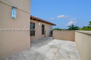 MLS Photo 65