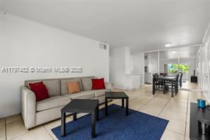 MLS Photo 7