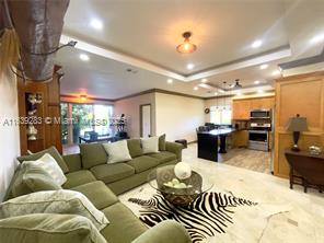 MLS Photo 9