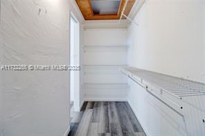 MLS Photo 13