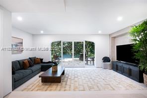 MLS Photo 22