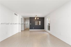 MLS Photo 6