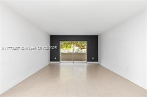 MLS Photo 10