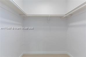 MLS Photo 17