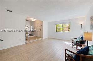 MLS Photo 6