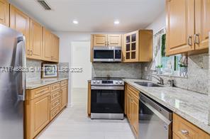 MLS Photo 9